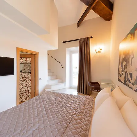 Dimora Cardinal Moroni * Рим