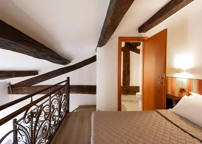 Dimora Cardinal Moroni Guest house Rome